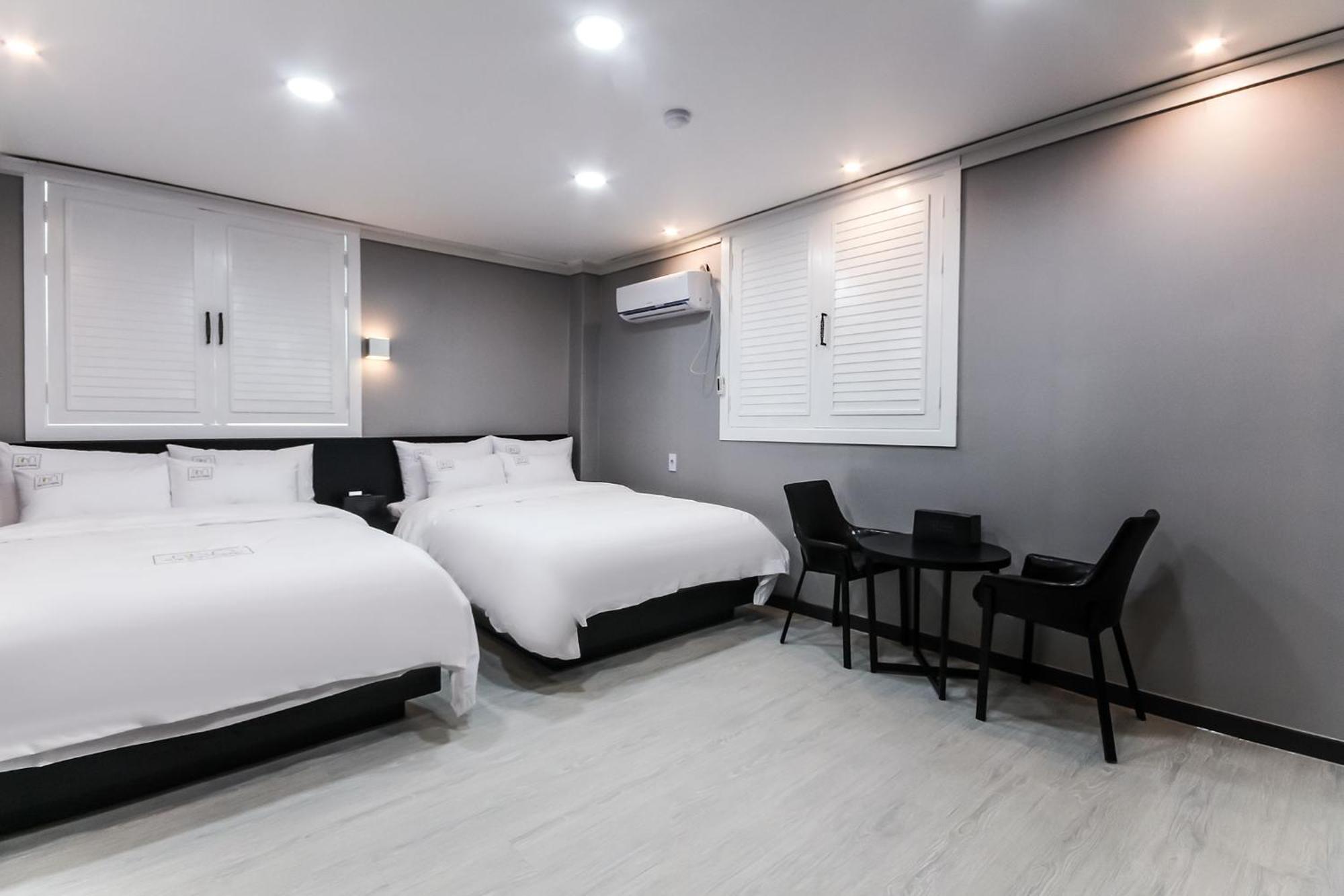 Hotel The City Gwangju Metropolitan City Екстер'єр фото