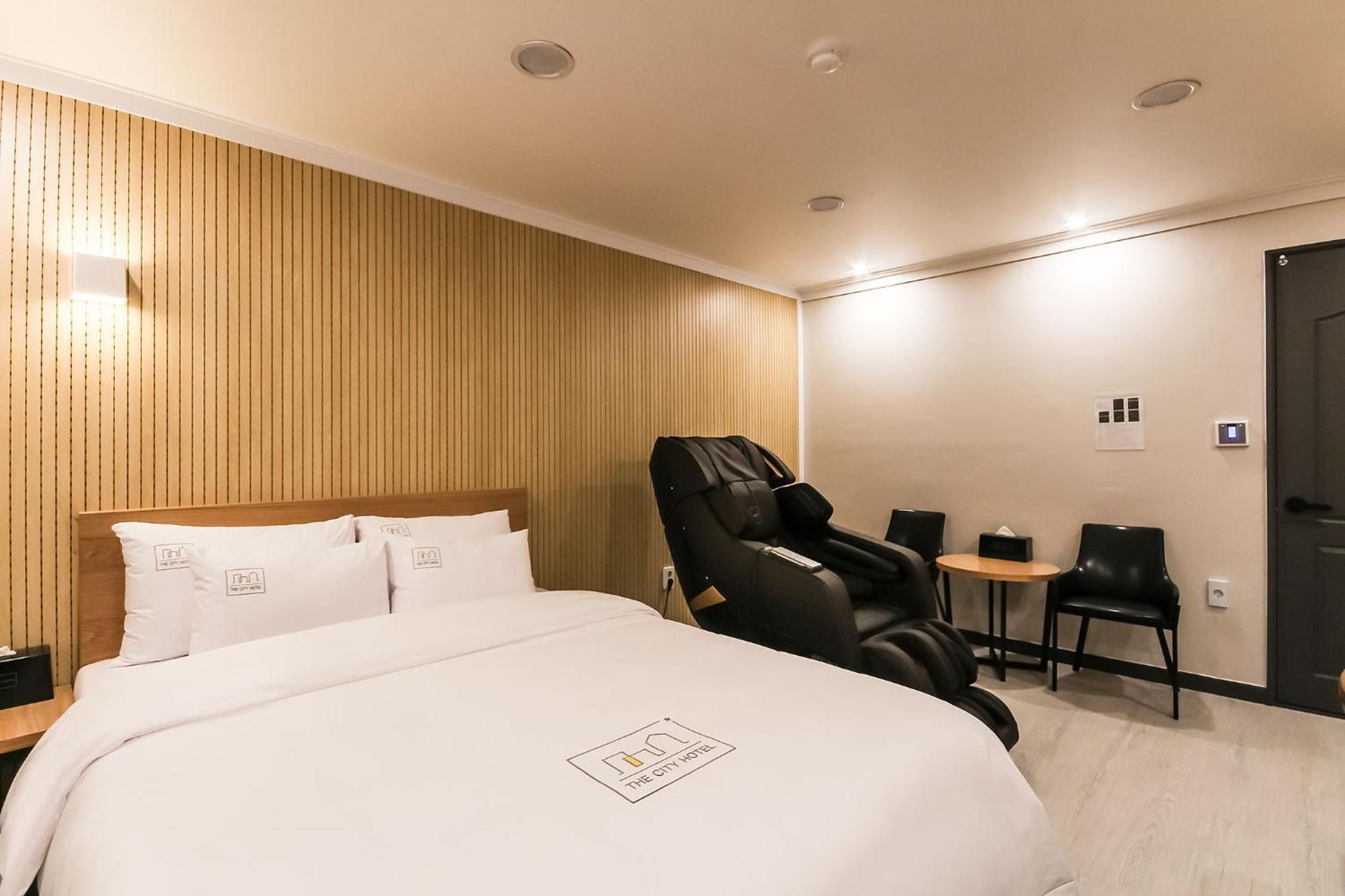 Hotel The City Gwangju Metropolitan City Екстер'єр фото