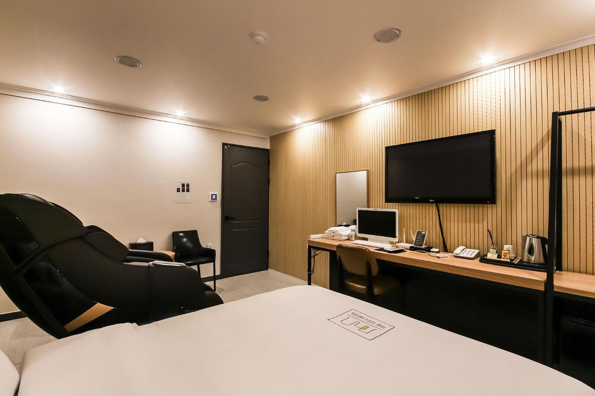 Hotel The City Gwangju Metropolitan City Екстер'єр фото