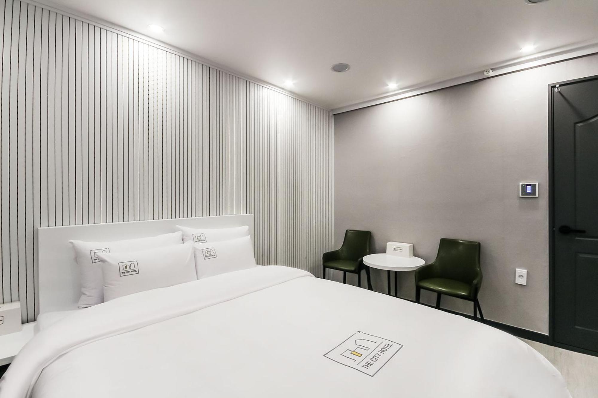 Hotel The City Gwangju Metropolitan City Екстер'єр фото